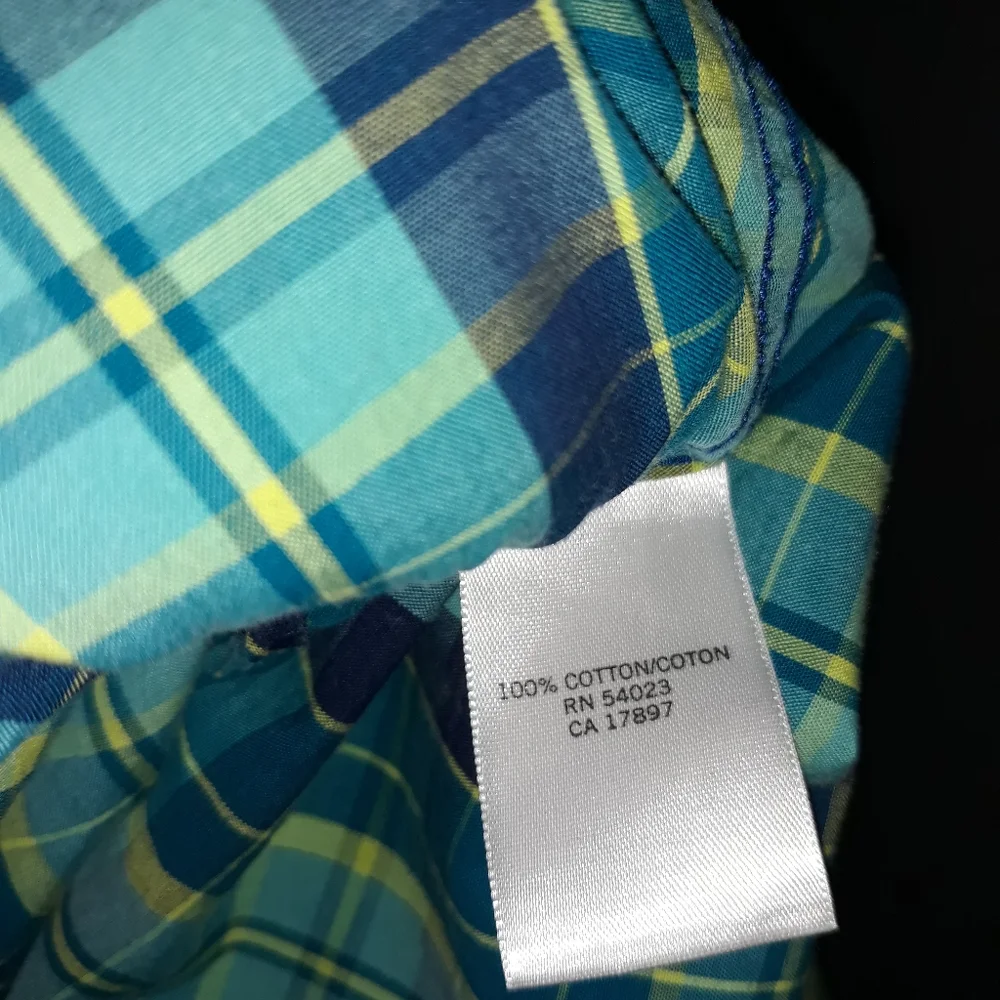 Banana Republic mens green and blue cotton plaid shirt. Small